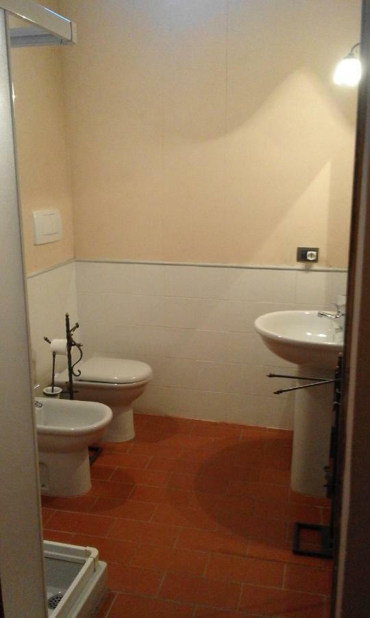 דירות סקנדיצ'י Agriturismo Poggio Arioso מראה חיצוני תמונה